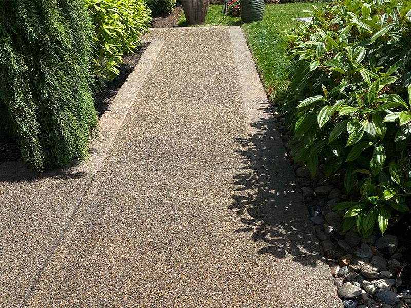 Aggregate concrete walkway