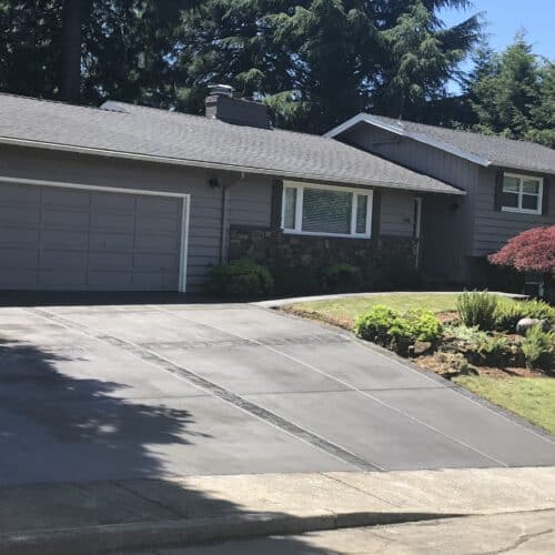 CONCRETE DRIVEWAY - BROOM FINISH WITH BORDER